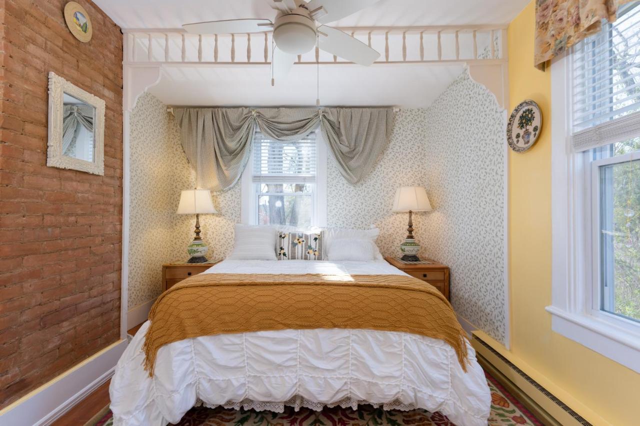 Saratoga Farmstead B&B 사라토가 스프링스 외부 사진
